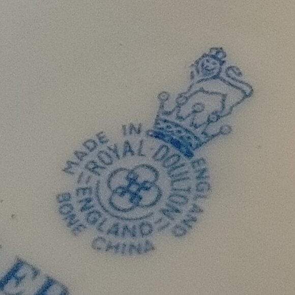Chrysler Canada Commemorative Key chain 1988 Royal Doulton Bone China - Picture 4 of 4